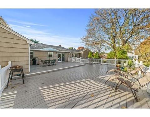 149 Jarvis Cir, Needham, MA 02492 photo 6