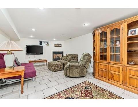 149 Jarvis Cir, Needham, MA 02492 photo 17