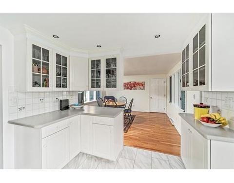 149 Jarvis Cir, Needham, MA 02492 photo 5