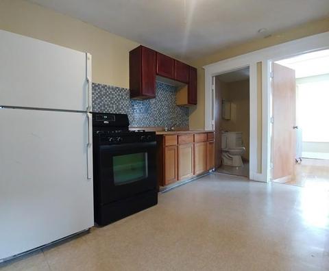 69 Maynard St, Springfield, MA 01109 photo 10