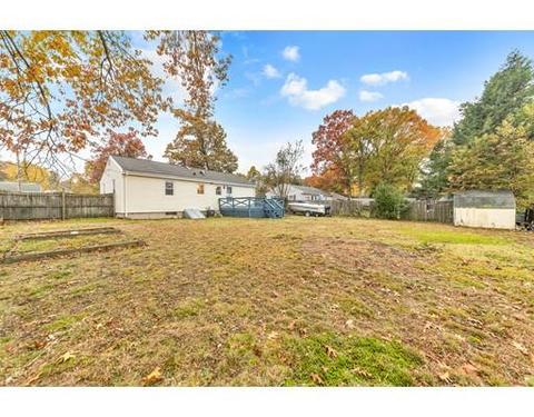 106 Fallston St, Springfield, MA 01119 photo 8