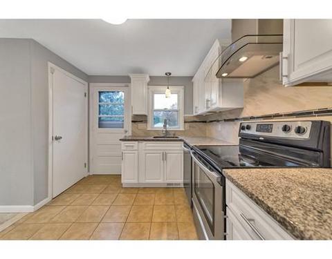 106 Fallston St, Springfield, MA 01119 photo 10
