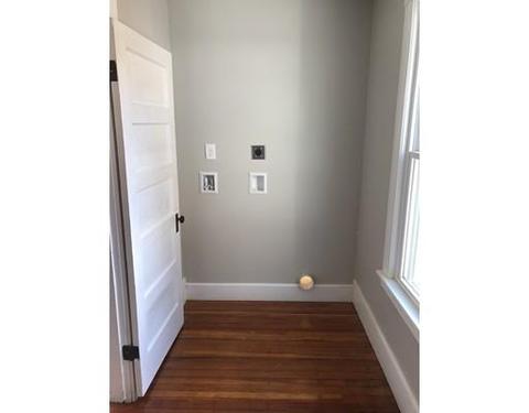 180 Laurelton St, Springfield, MA 01109 photo 15