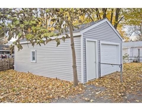 180 Laurelton St, Springfield, MA 01109 photo 2