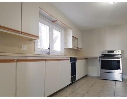 127 Shawmut St, Springfield, MA 01108 photo 3