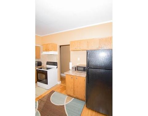 907 Rock St, Fall River, MA 02720 photo 3