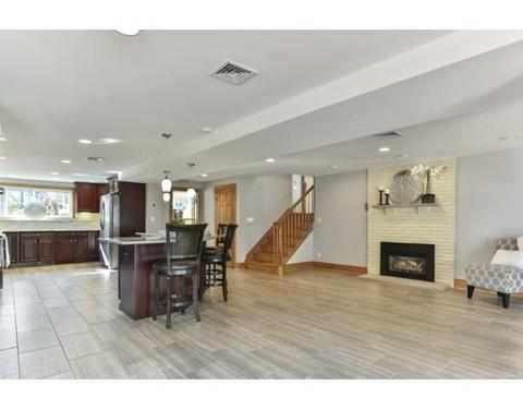 84 John St, Reading, MA 01867 photo 8