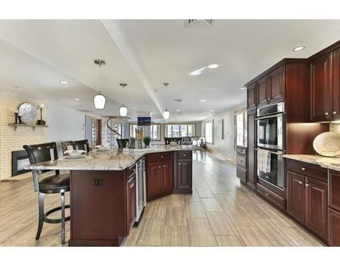 84 John St, Reading, MA 01867 photo 2