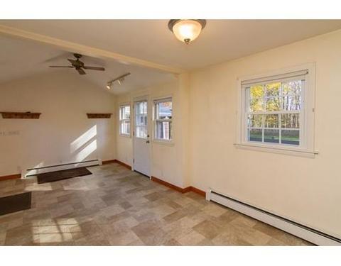28 Pine St, Franklin, MA 02038 photo 5