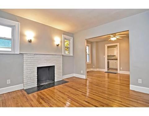 24 Brighton St, Springfield, MA 01118 photo 3
