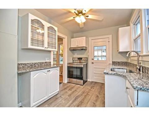24 Brighton St, Springfield, MA 01118 photo 8
