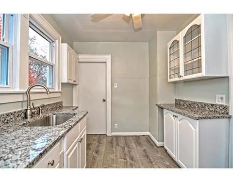24 Brighton St, Springfield, MA 01118 photo 9