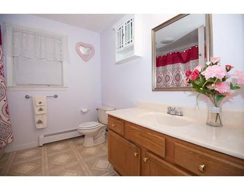 3 Hapgood St, Worcester, MA 01605 photo 8