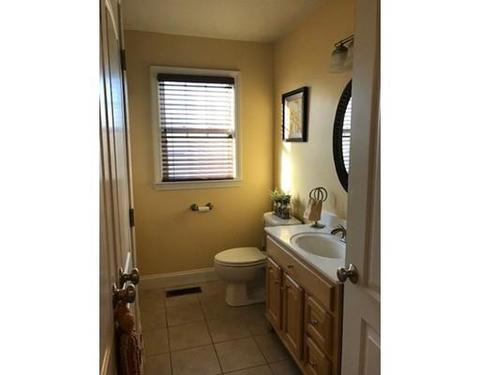 35 Wyndham Ct, Fall River, MA 02721 photo 13