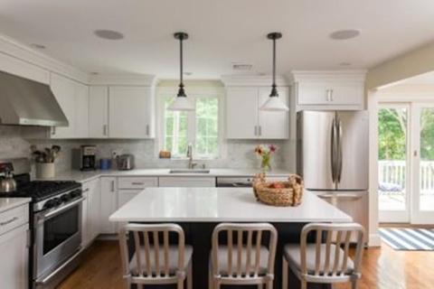 284 High St, Hingham, MA 02043 photo 5
