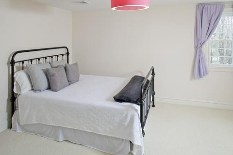284 High St, Hingham, MA 02043 photo 14