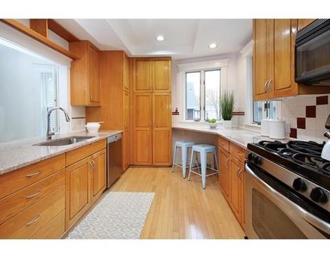79 Beals St #2, Brookline, MA 02446 photo 4