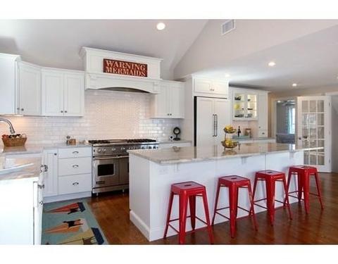 33 Bluff Ave, Mashpee, MA 02649 photo 2