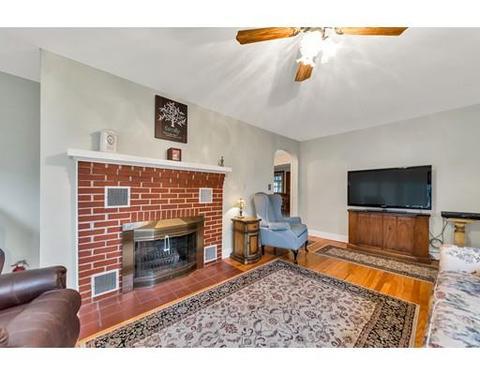 85 Roosevelt Ave, Chicopee, MA 01013 photo 5