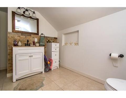 98 Freeman Ter, Springfield, MA 01104 photo 16