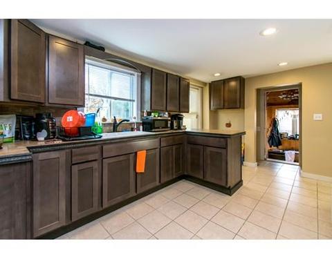 98 Freeman Ter, Springfield, MA 01104 photo 11