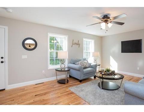 59 Pocantico Ave, Springfield, MA 01109 photo 5