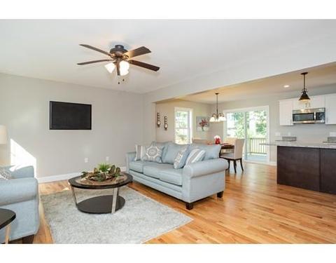 59 Pocantico Ave, Springfield, MA 01109 photo 6