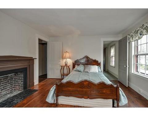 26 Main St, Upton, MA 01568 photo 18