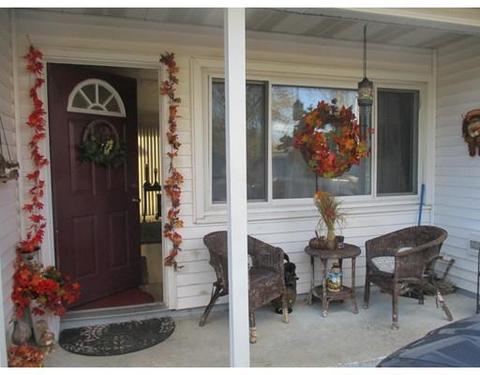 58 Fieldston St, Springfield, MA 01119 photo 2