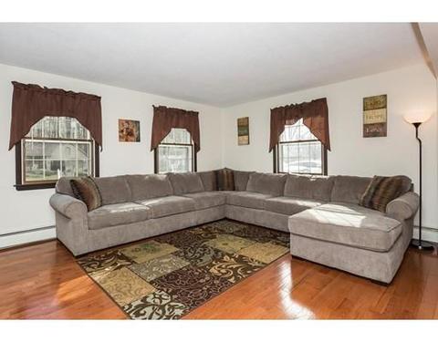 150 Senator St, Springfield, MA 01129 photo 4