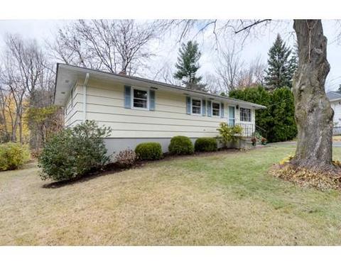 9 Brookman St, Worcester, MA 01606 photo 3
