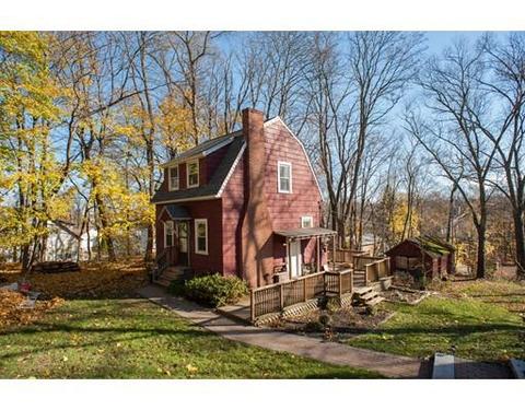 3 Roy St, Worcester, MA 01603 photo 2
