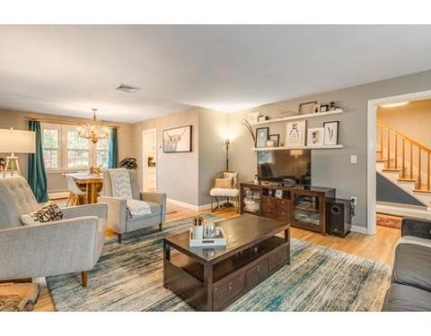 8 Taft St, Marblehead, MA 01945 photo 6