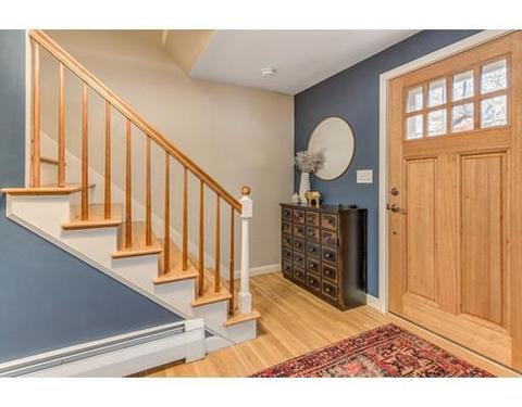 8 Taft St, Marblehead, MA 01945 photo 3
