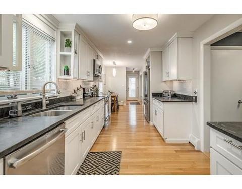 8 Taft St, Marblehead, MA 01945 photo 14