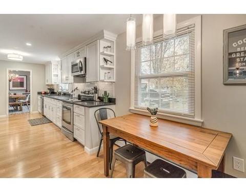 8 Taft St, Marblehead, MA 01945 photo 12