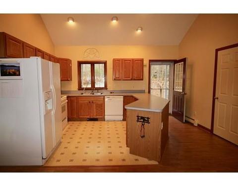 3 Cooper Rd, Sturbridge, MA 01518 photo 5