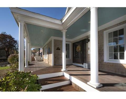 29 Pine St, Hingham, MA 02043 photo 3