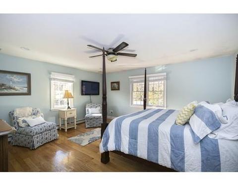 29 Pine St, Hingham, MA 02043 photo 18
