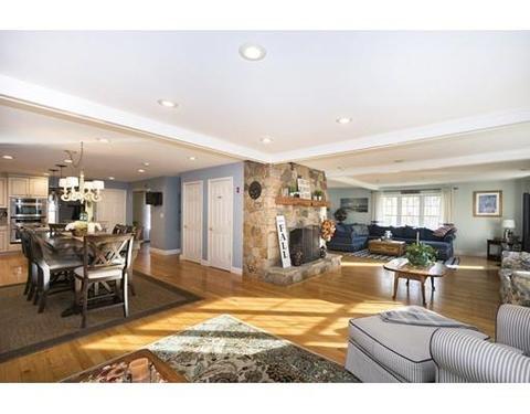 29 Pine St, Hingham, MA 02043 photo 12
