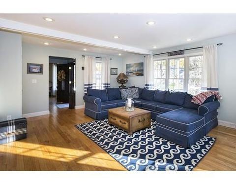 29 Pine St, Hingham, MA 02043 photo 16