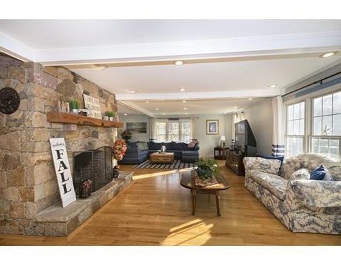 29 Pine St, Hingham, MA 02043 photo 13