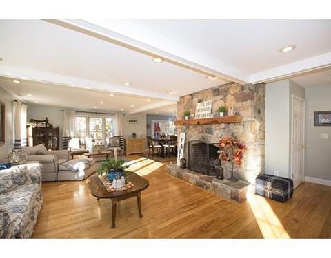 29 Pine St, Hingham, MA 02043 photo 14