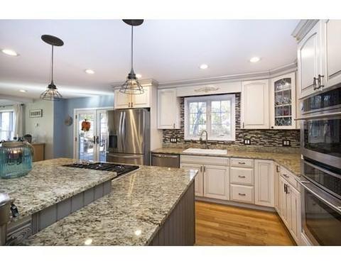 29 Pine St, Hingham, MA 02043 photo 6
