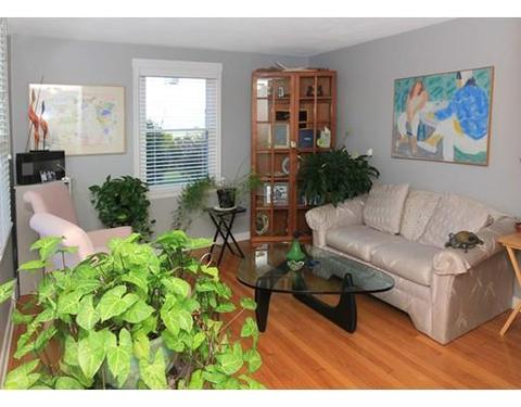 21 Amanda St, Springfield, MA 01118 photo 3