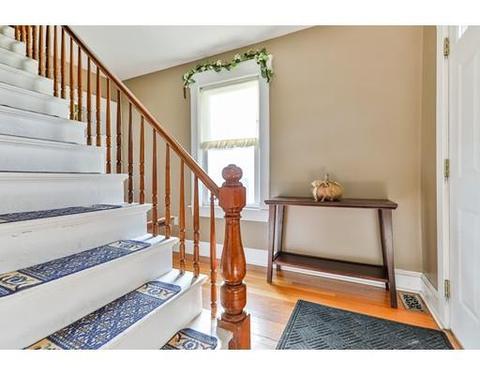 39 E Bacon St, Plainville, MA 02762 photo 4