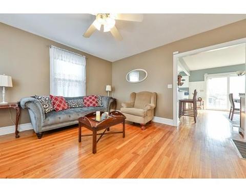 39 E Bacon St, Plainville, MA 02762 photo 8