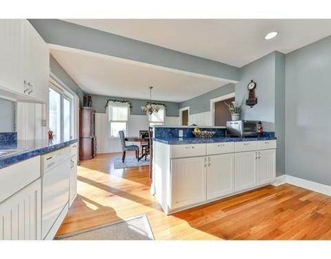 39 E Bacon St, Plainville, MA 02762 photo 13