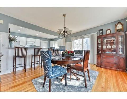 39 E Bacon St, Plainville, MA 02762 photo 2