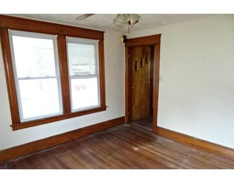 24 Benham St, Springfield, MA 01108 photo 5